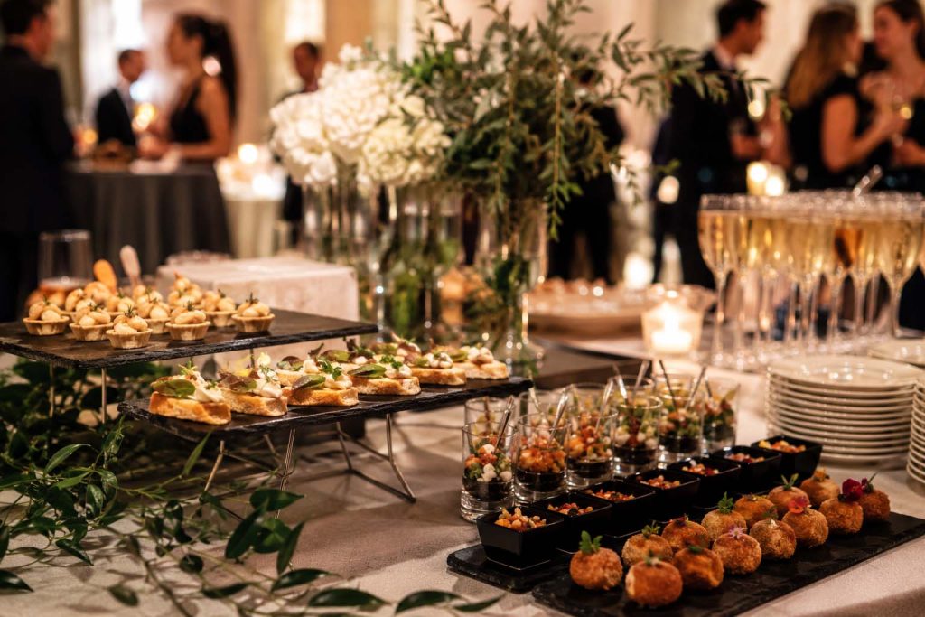 chic buffet